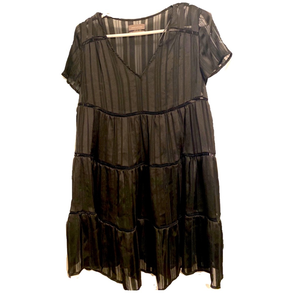 OU Pippa chiffon tiered dress in black